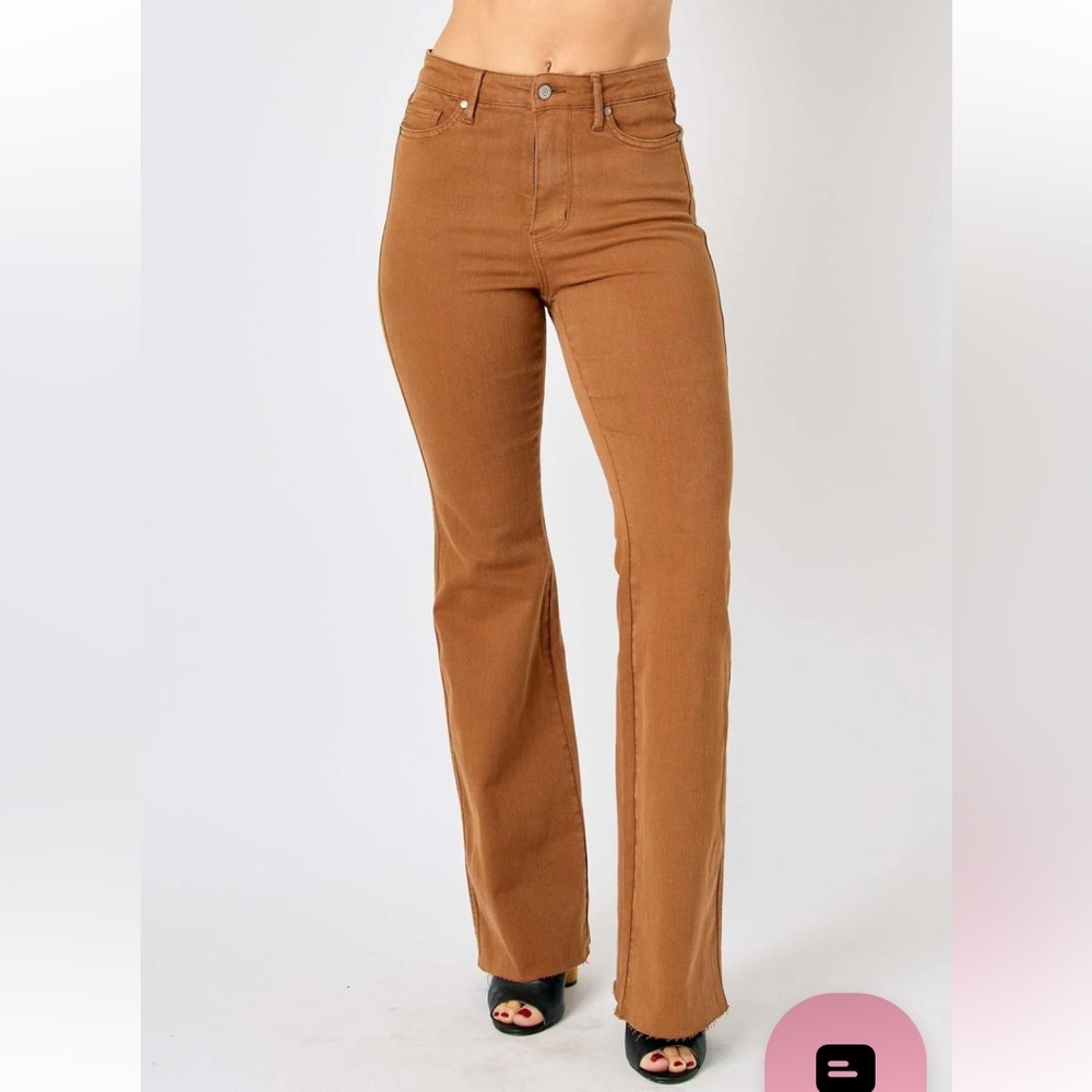 Judy Blue High
Waist Tummy
Control Flare
Jeans Mustard/Marigold Size 11